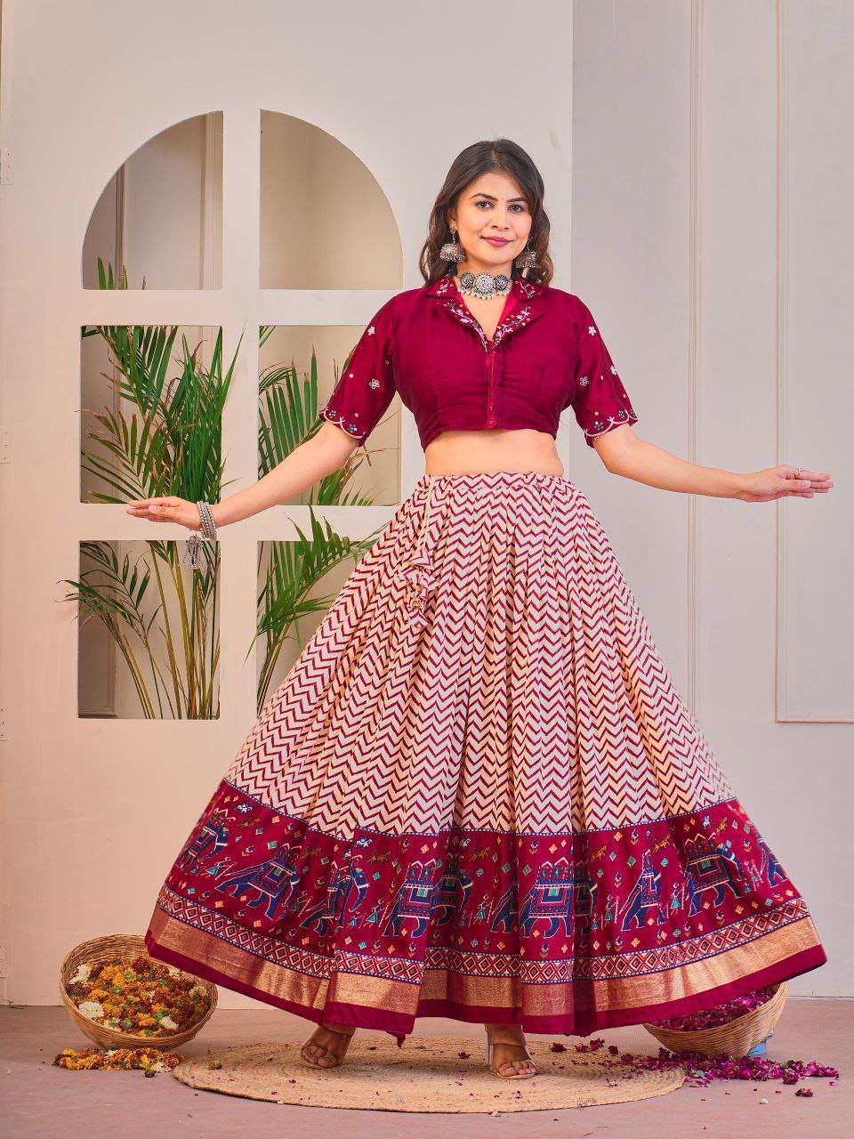2FBNMT.jpg Women's Tussar Silk Patola Print Lehenga Choli Set with Foil Work - Image 24