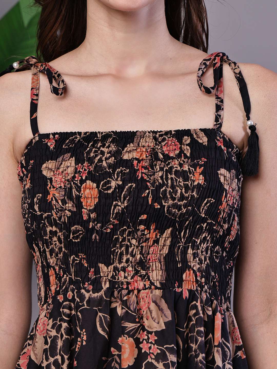 7SQBEi.jpg Women's Black Floral Printed Cotton Handkerchief Hem Dress Midi Dresses - Image 5