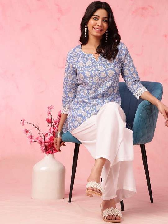 ZAKC9G.jpg Women's Rayon Floral Printed Straight Short Kurti Set