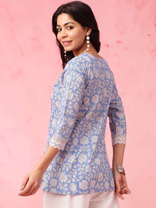 pTaJ9K.jpg Women's Rayon Floral Printed Straight Short Kurti Set - Image 3