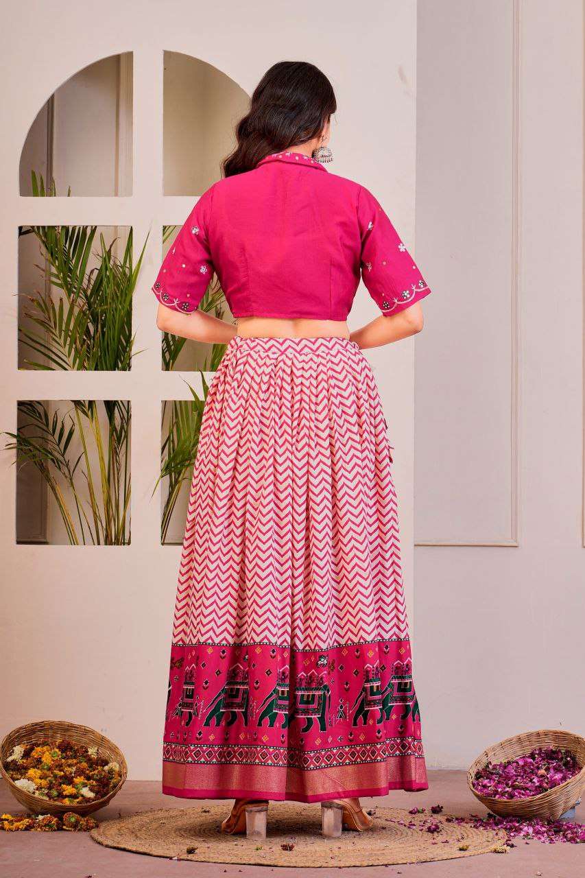 zaGbEK.jpg Women's Tussar Silk Patola Print Lehenga Choli Set with Foil Work - Image 28